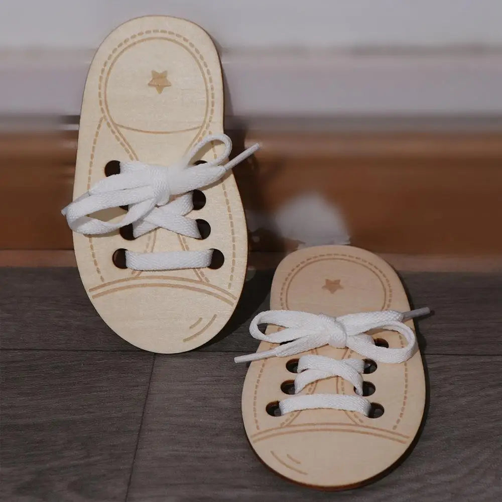 Montessori Teaching Aids Wooden Lacing Shoe Toy Learn to Tie Laces Toy Montessori Educational Toy Tying Shoelaces Boards